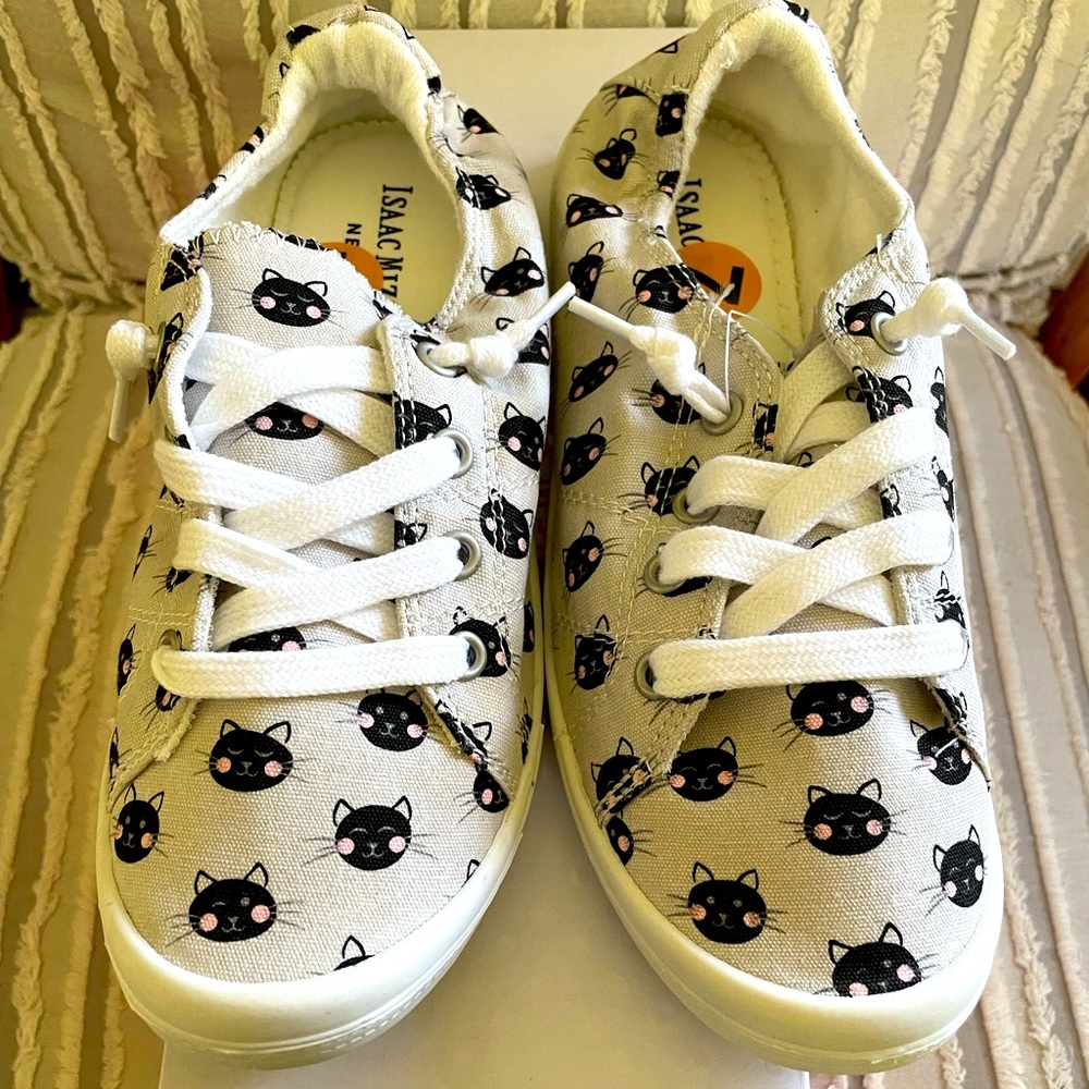 Cat shoes Isaac Mizrahi